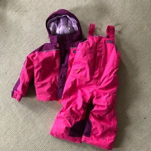Patagonia size 3T Snow Jacket and Snow Pants/ Ski Bibs